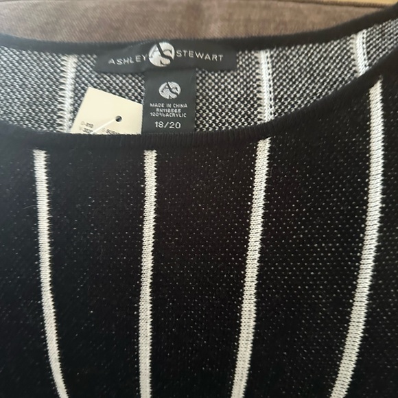 Ashley Stewart Dresses & Skirts - Ashley Stewart Black and White Knit Top and Skirt Set